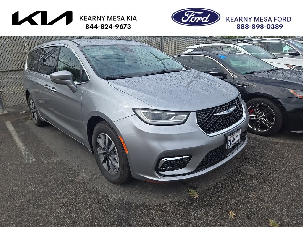 Used 2021 Chrysler Pacifica Touring