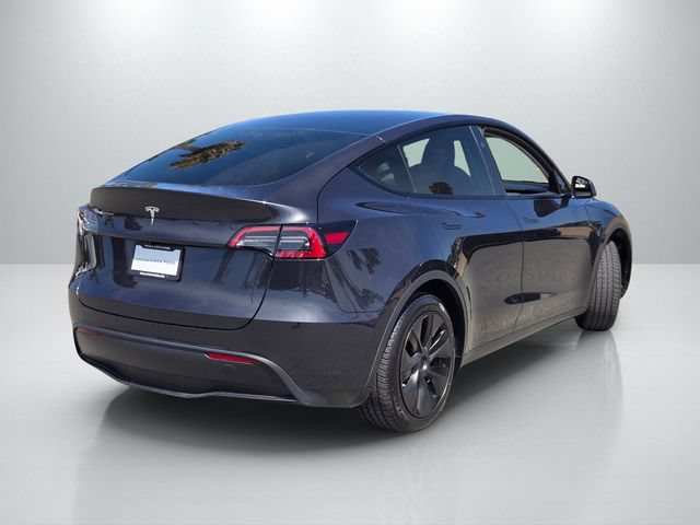 Used 2025 Tesla Model Y Long Range RWD image 4
