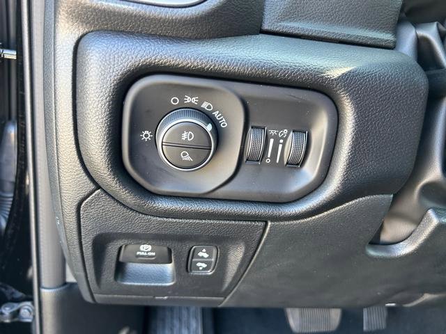 New 2026 RAM 1500 4x4 Crew Cab image 24