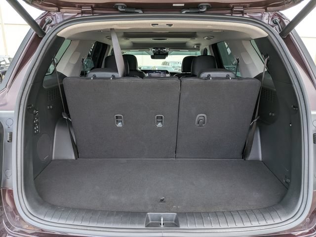 Used 2025 Hyundai Palisade Limited FWD image 14