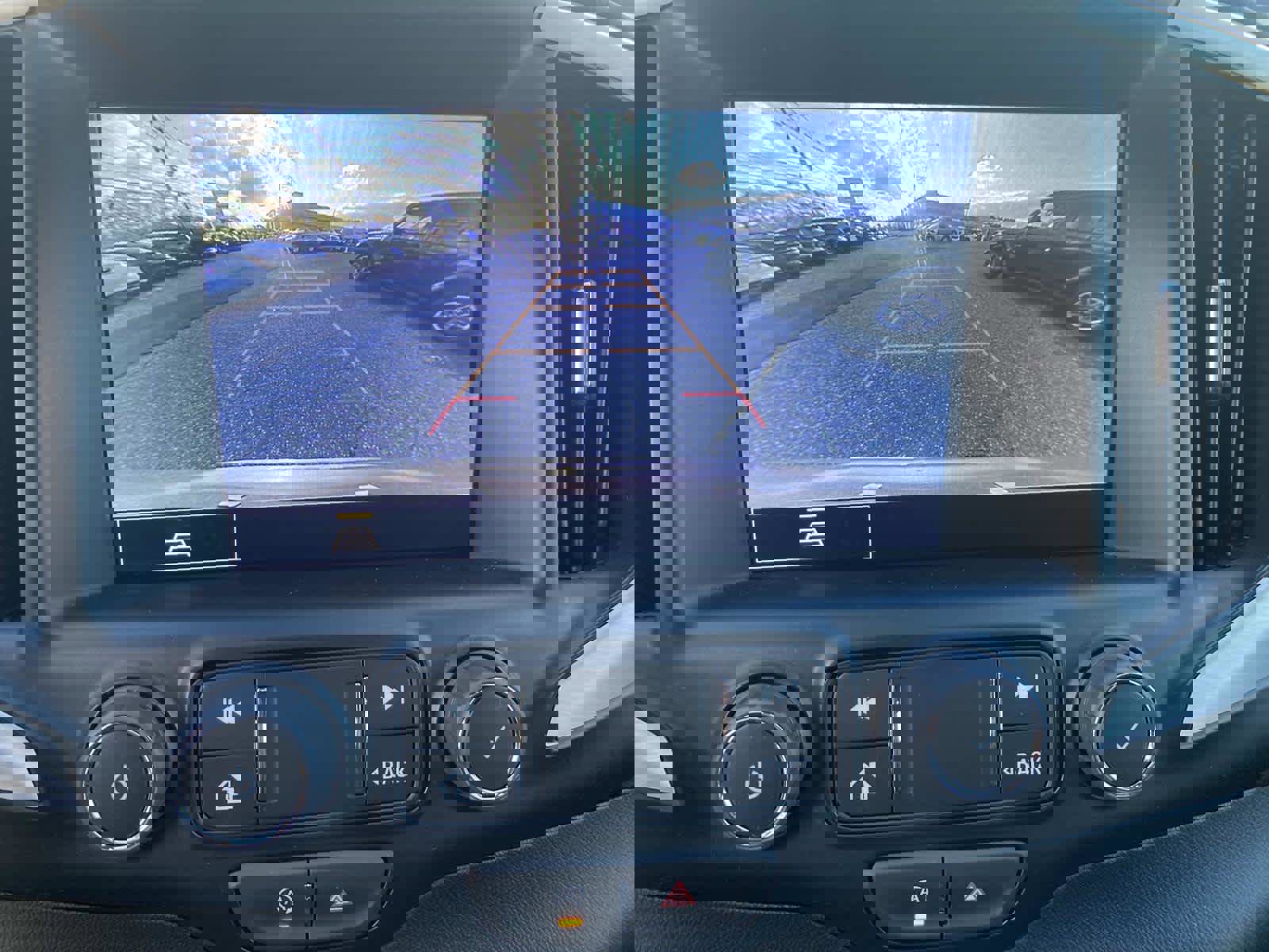 Used 2024 GMC Terrain SLT image 12