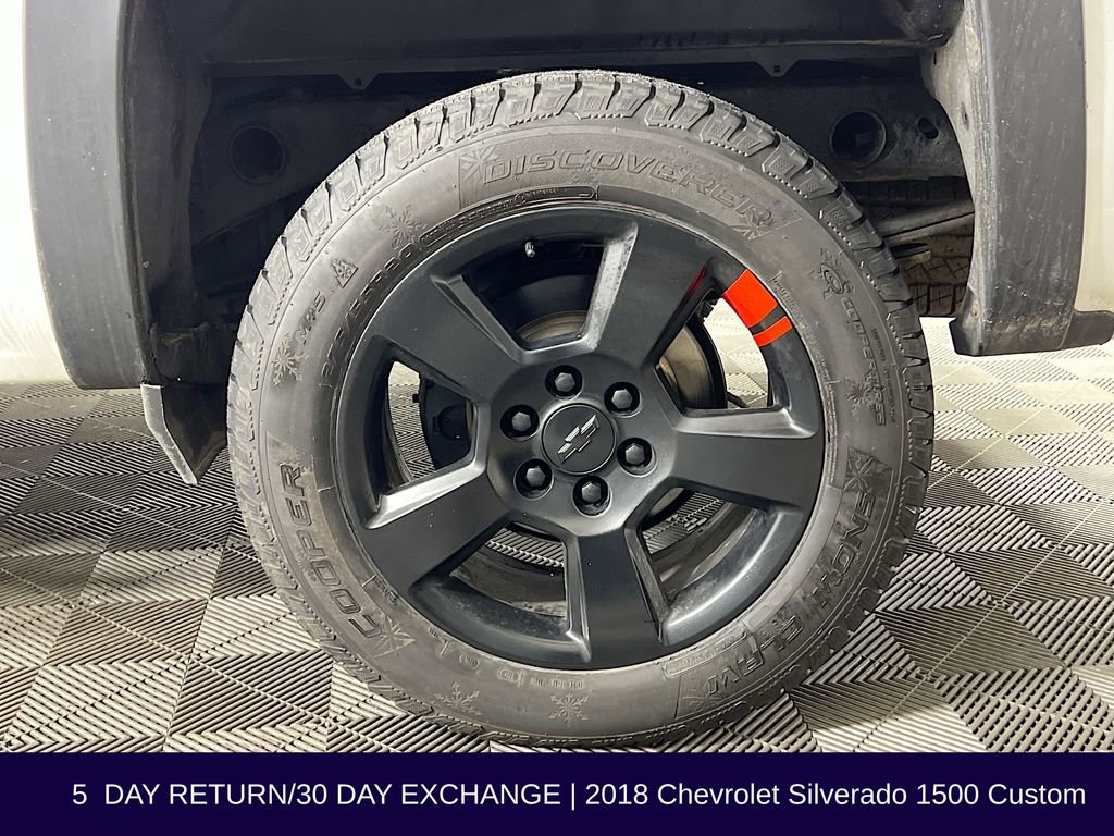 Used 2018 Chevrolet Silverado 1500 Custom image 32