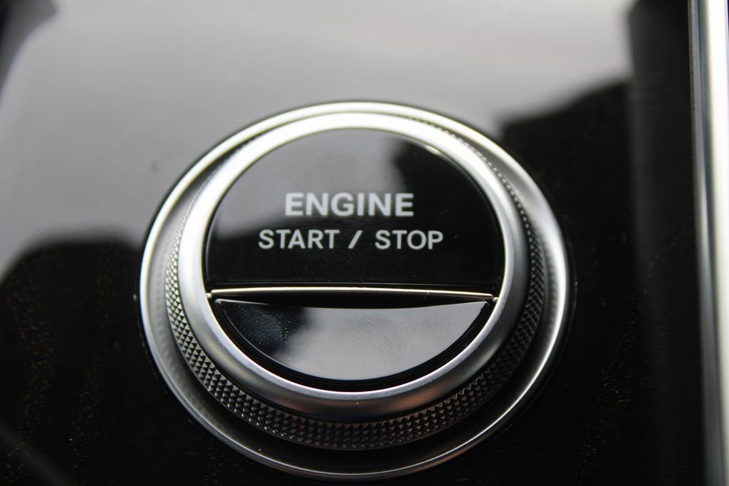 Used 2025 Mercedes-Benz GLC 350e image 37