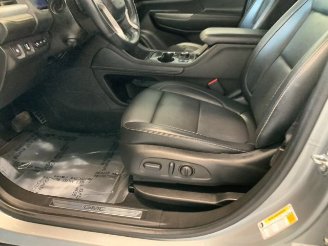 Used 2023 GMC Acadia SLT w/ Technology Package image 17