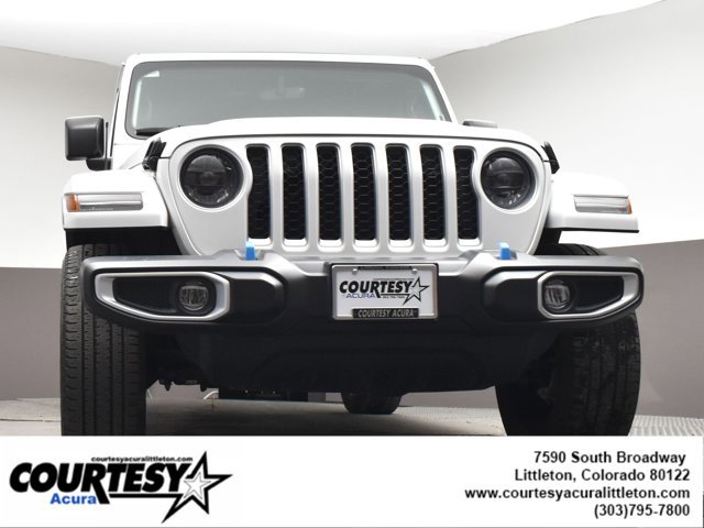 Used 2023 Jeep Wrangler Sahara w/ Cold Weather Group image 32