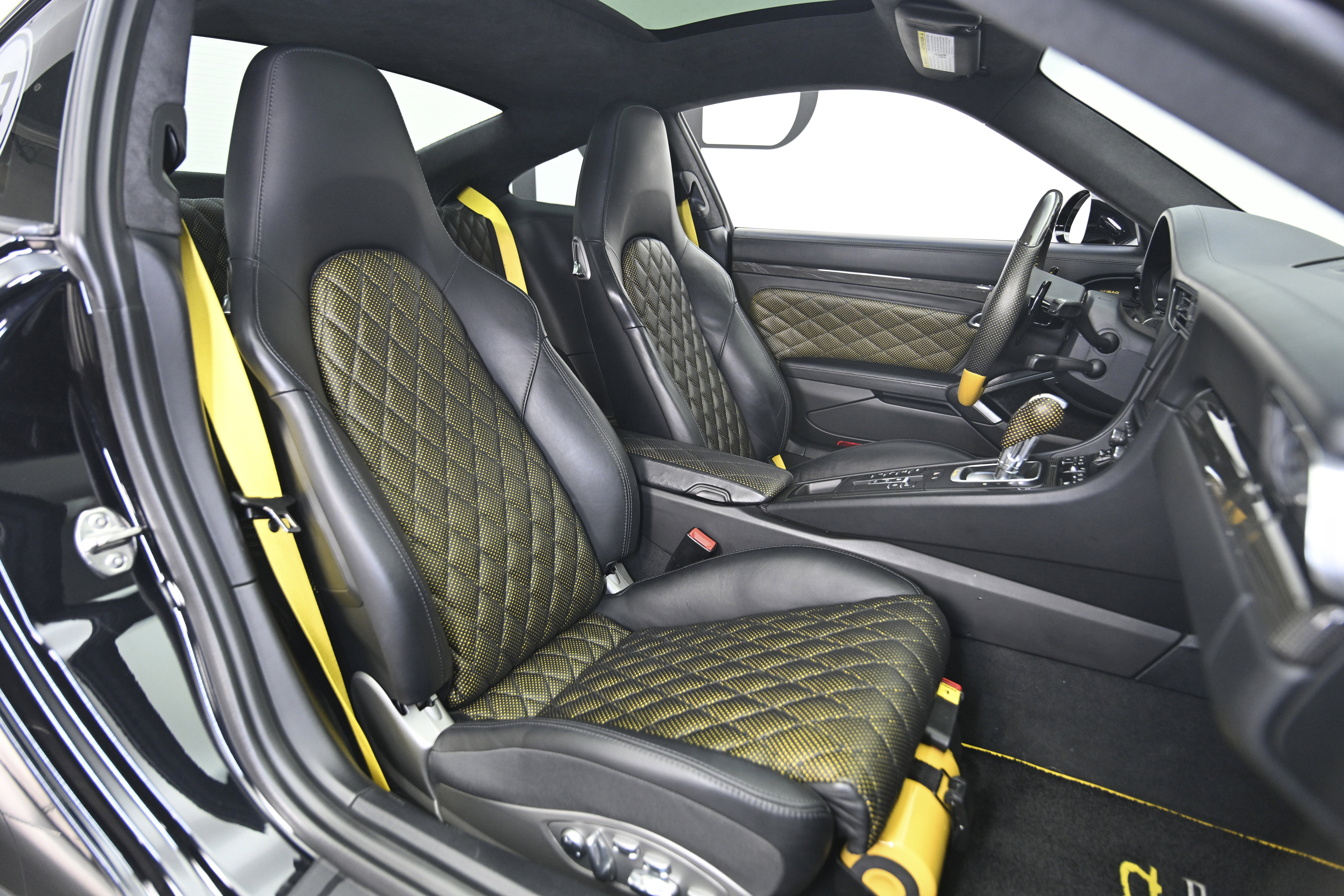Used 2015 Porsche 911 Turbo S AWD/4WD image 21