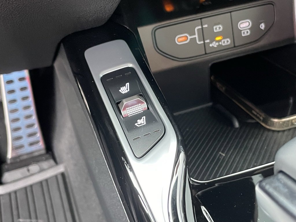 New 2026 Kia Sorento SX Prestige w/ Olive Brown Leather Package image 17