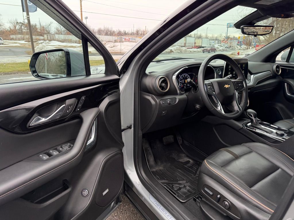 Used 2023 Chevrolet Blazer Premier w/ Driver Confidence II Package image 18