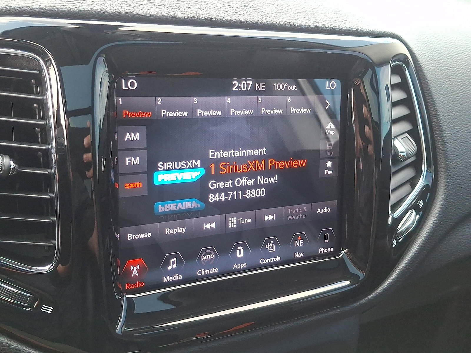 Used 2018 Jeep Compass Limited w/ Navigation Group AWD/4WD image 18