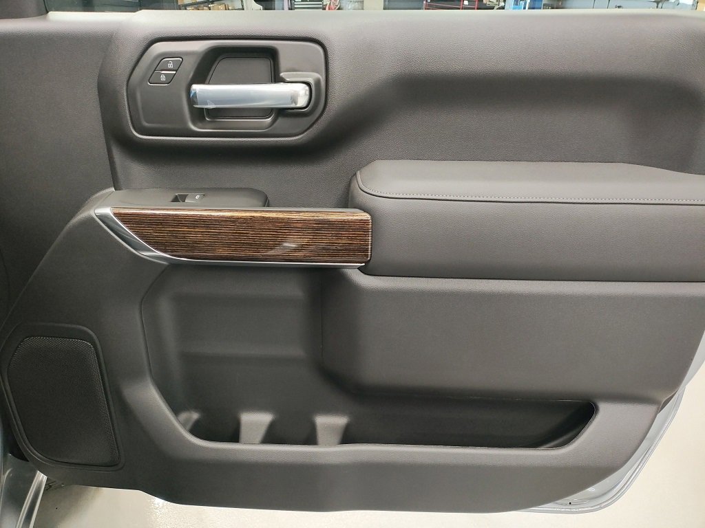 New 2025 GMC Sierra 2500 SLE w/ SLE Convenience Package image 9