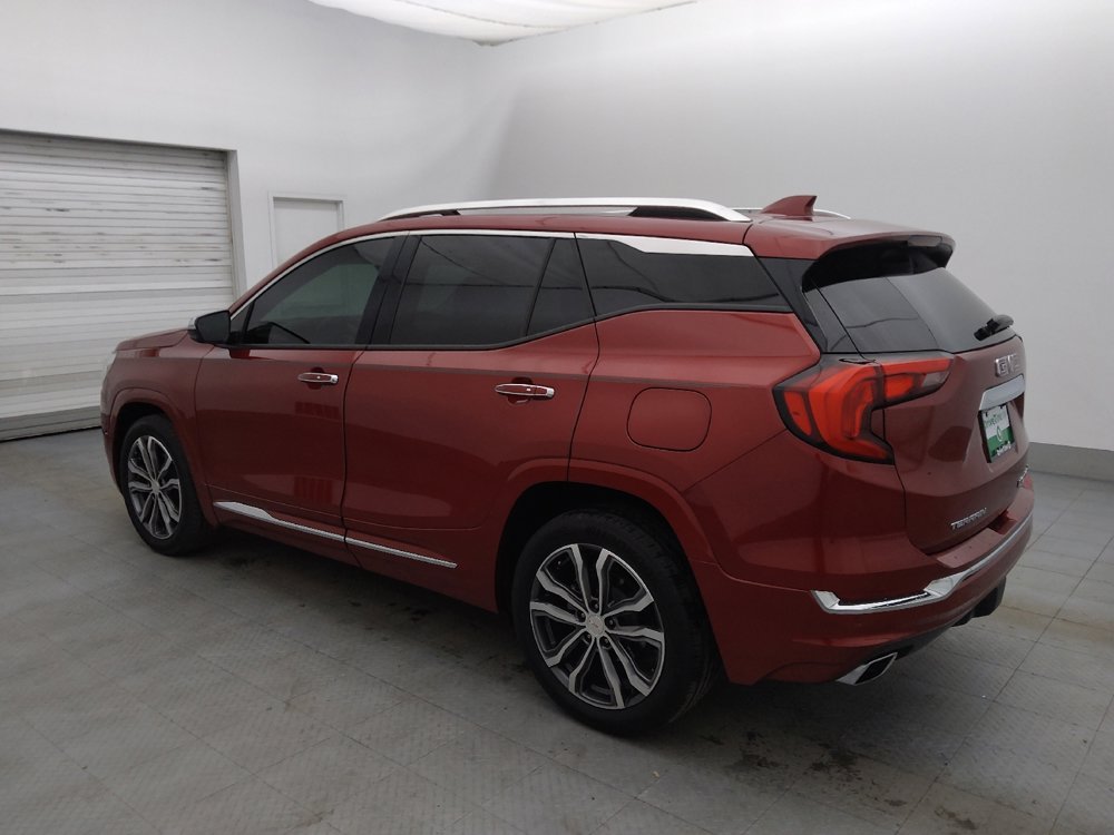 Used 2020 GMC Terrain Denali w/ Denali Premium Package FWD image 3