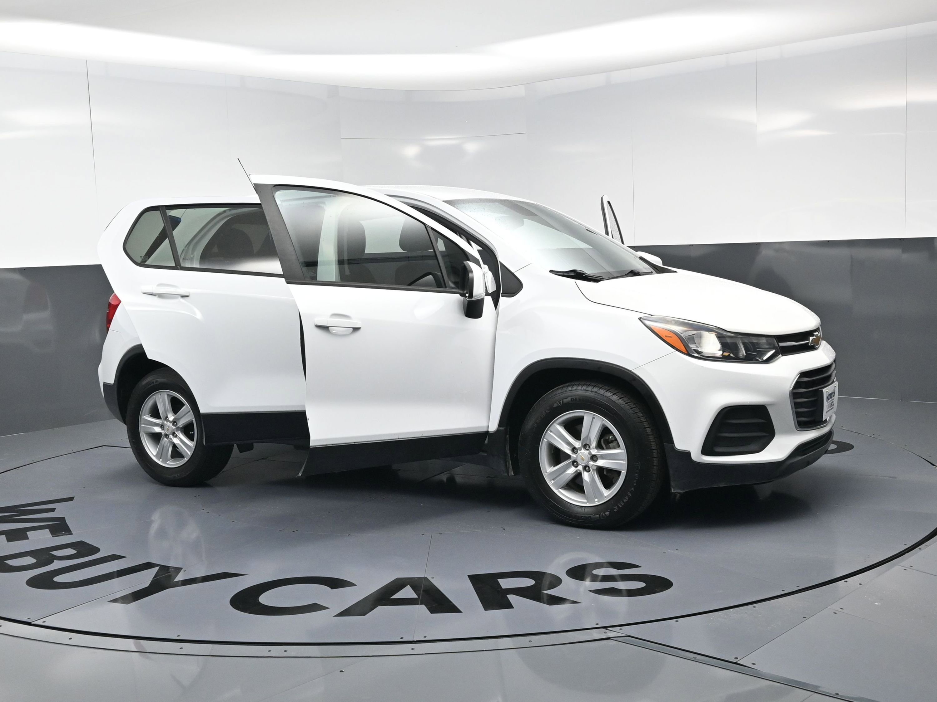 Used 2020 Chevrolet Trax LS image 23