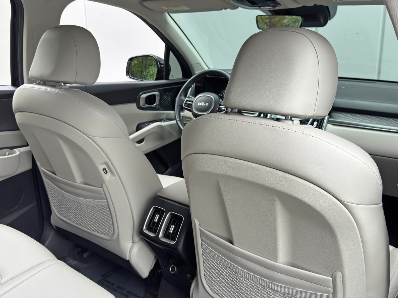 Used 2023 Kia Sorento S w/ Panoramic Sunroof Package FWD image 35
