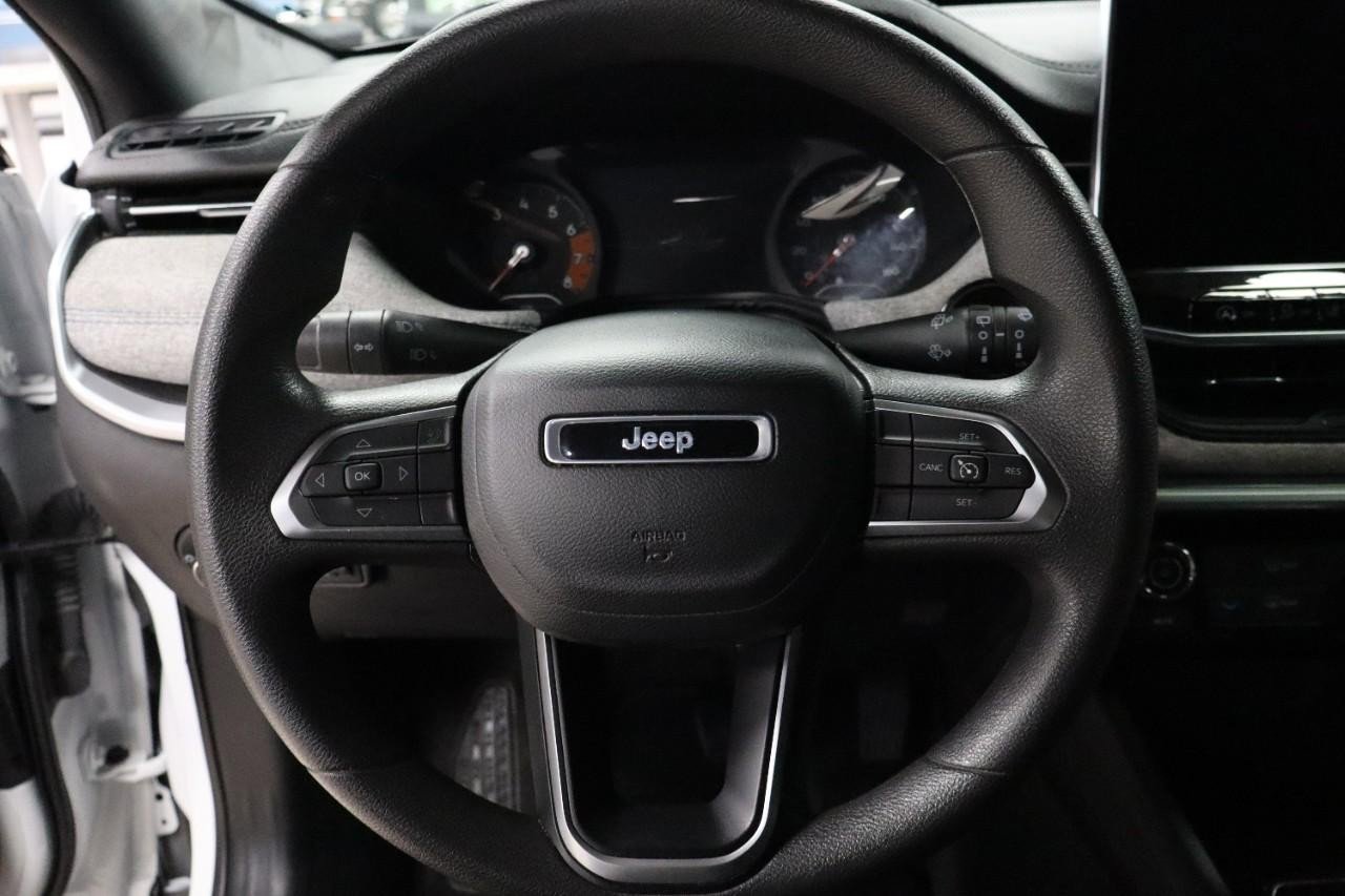 Used 2023 Jeep Compass Sport image 13