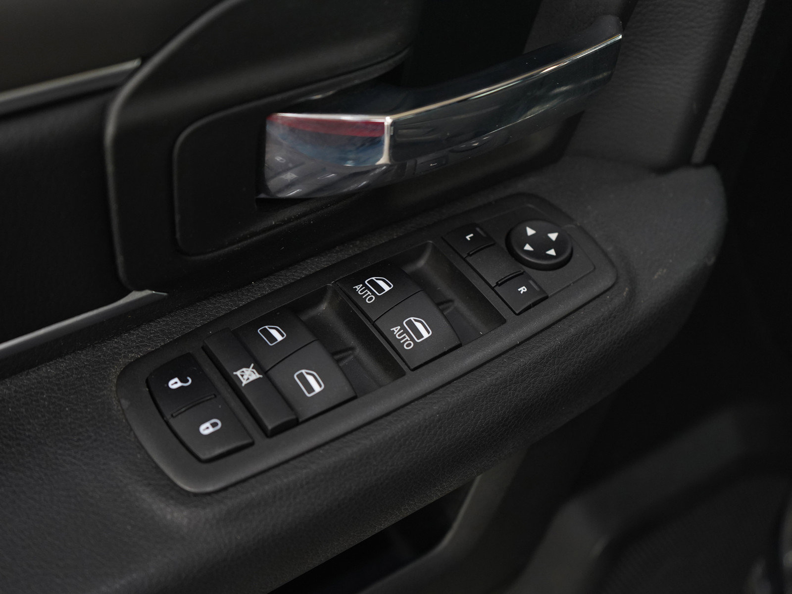 Used 2022 RAM 1500 Classic Warlock image 18