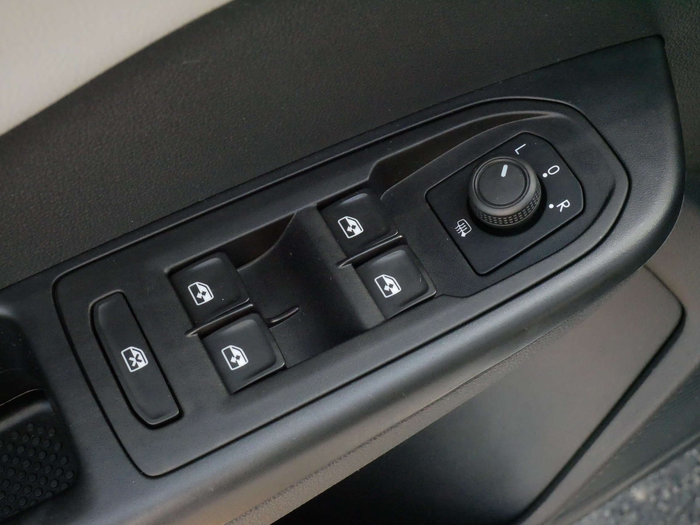 Certified 2023 Volkswagen Taos SEL AWD/4WD image 19