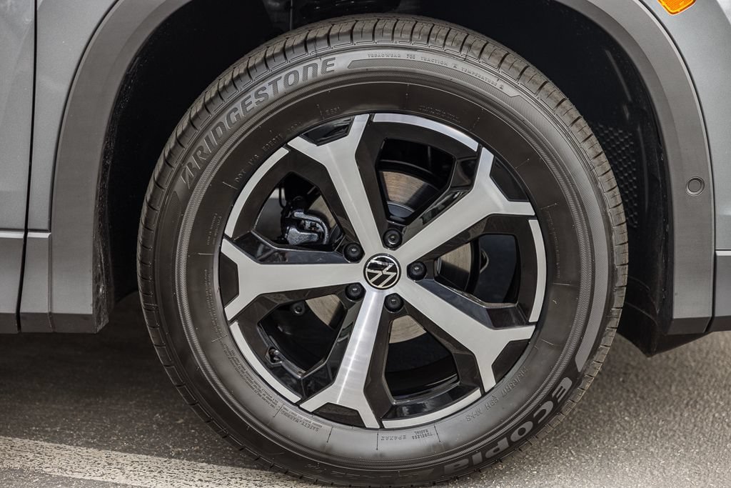 New 2026 Volkswagen Tiguan S FWD image 5