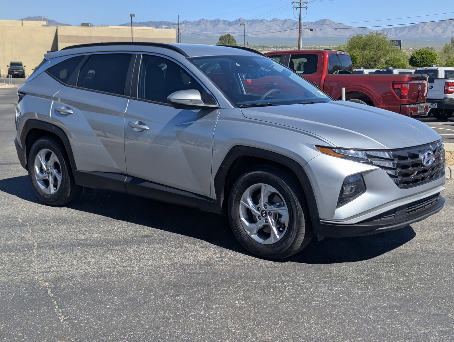 Used 2023 Hyundai Tucson SEL FWD image 1