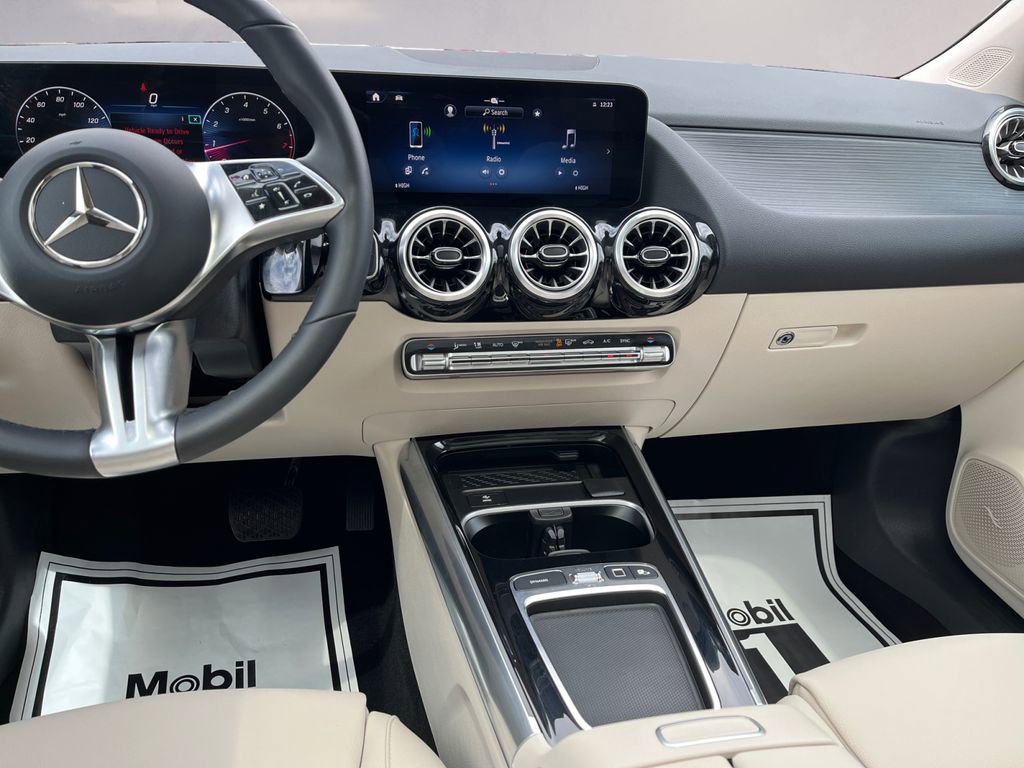 Certified 2026 Mercedes-Benz GLA 250 4MATIC image 11
