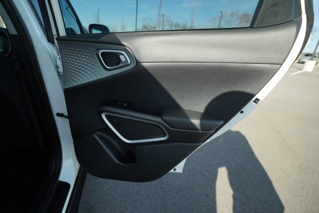 Used 2022 Kia Soul LX w/ Technology Package image 22