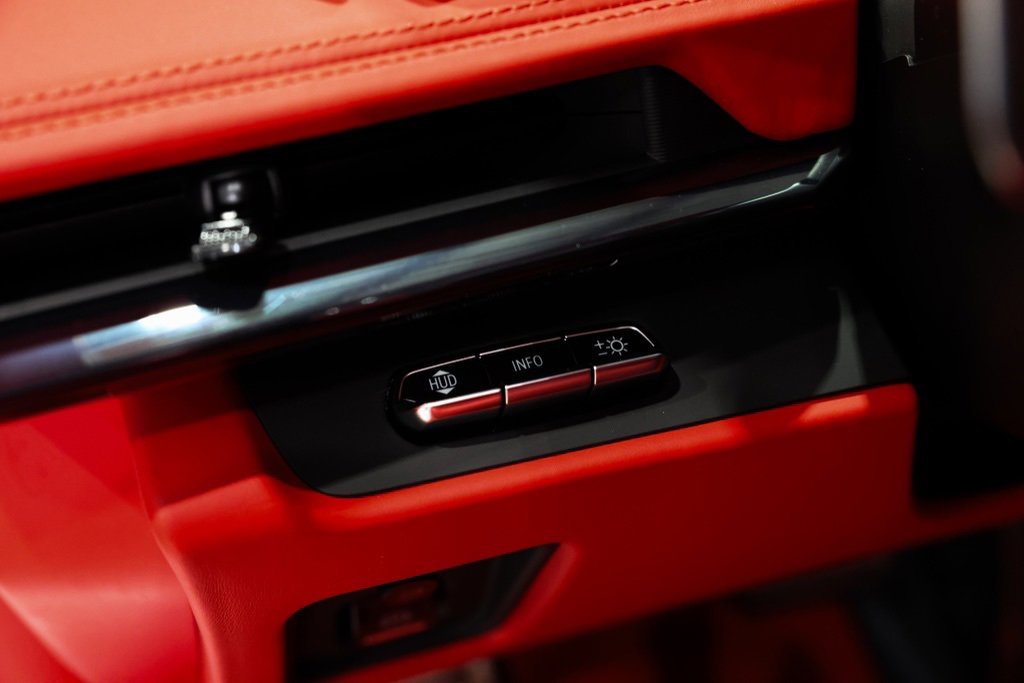 Used 2024 Chevrolet Corvette Stingray Premium Conv w/ Z51 Performance Package image 28