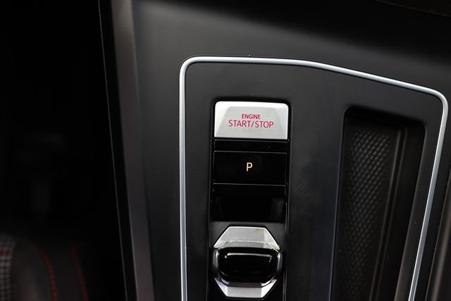 Used 2022 Volkswagen GTI SE FWD image 36