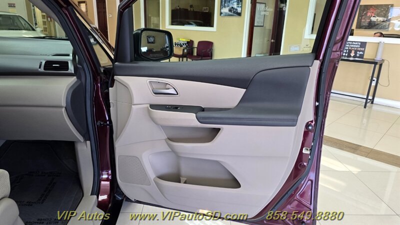 Used 2012 Honda Odyssey LX image 13