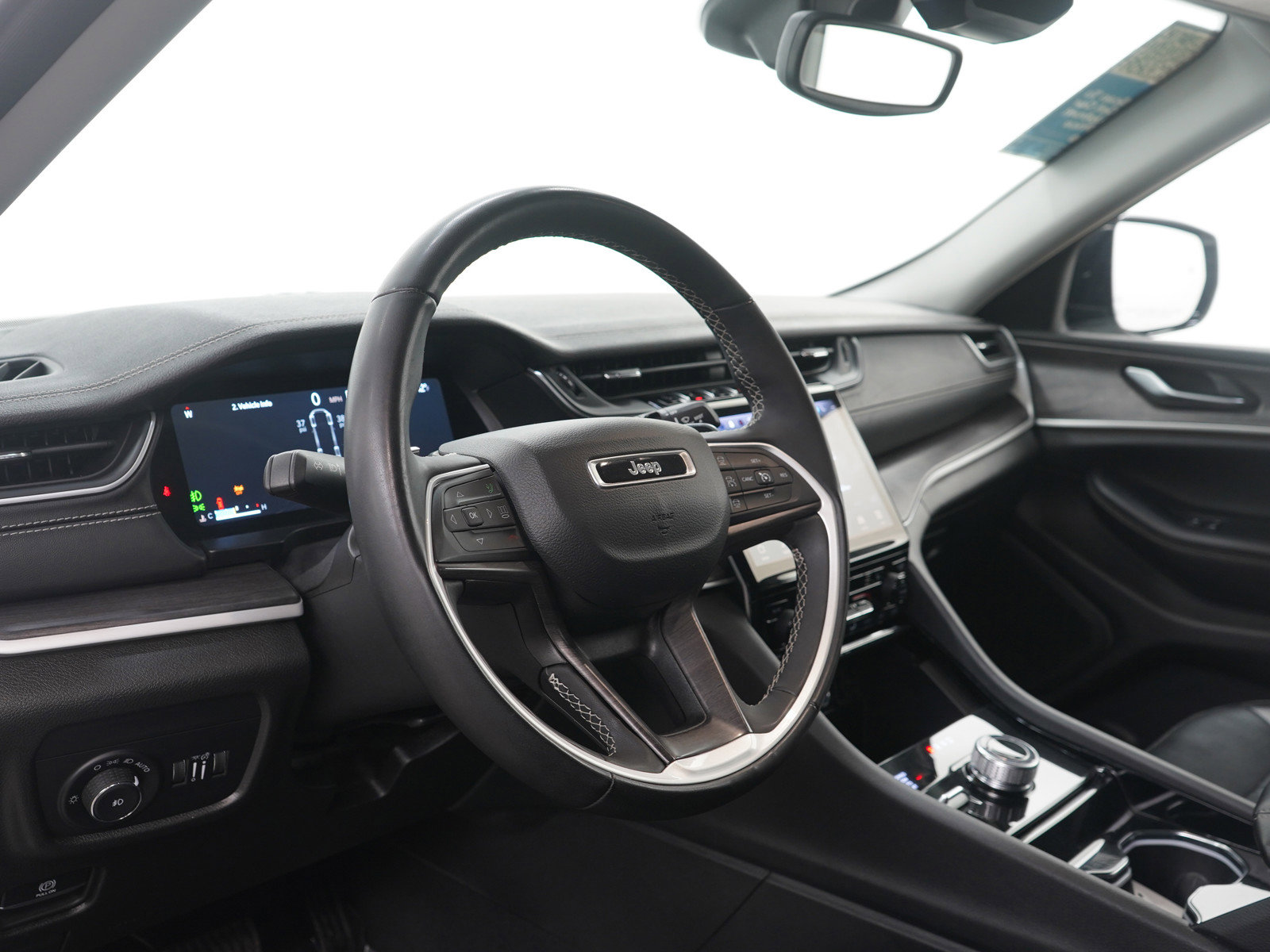 Used 2023 Jeep Grand Cherokee L Limited image 17