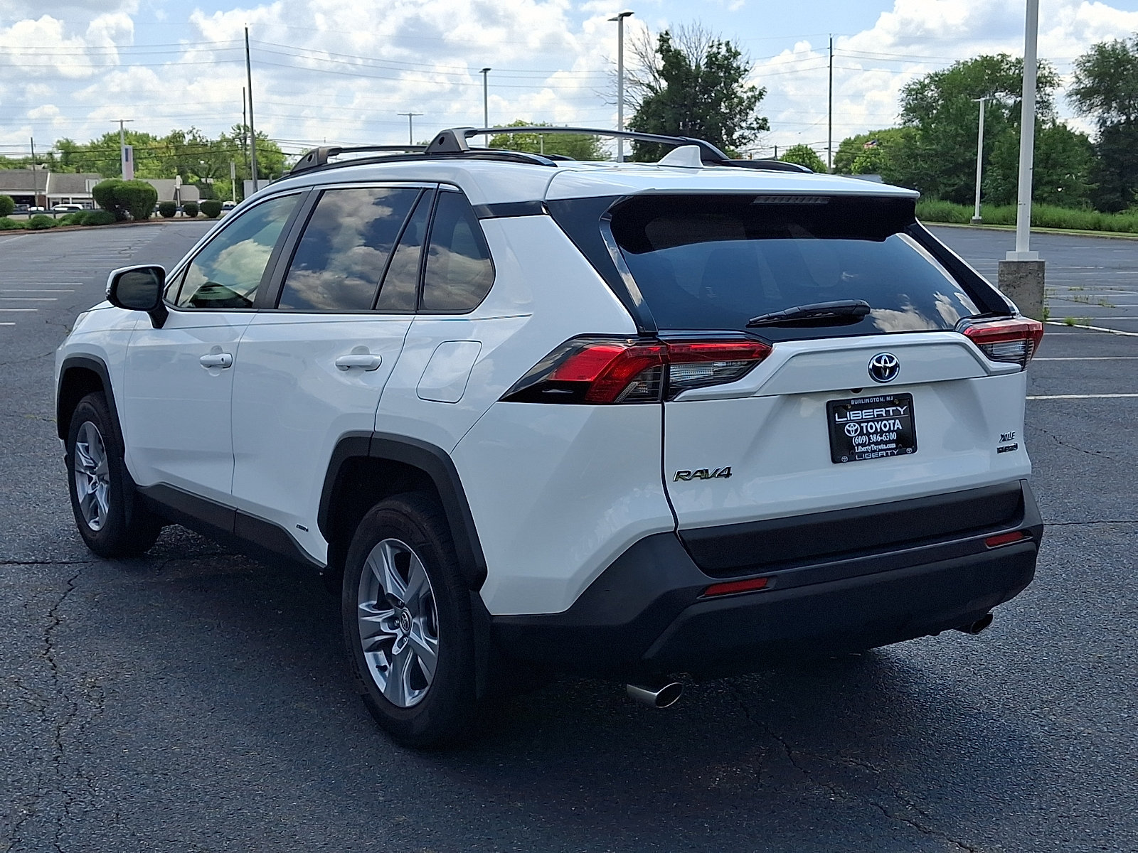 Used 2023 Toyota RAV4 XLE w/ XLE Grade Weather Package AWD/4WD image 3
