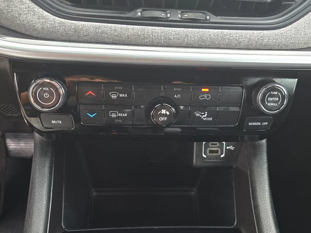 Certified 2024 Jeep Compass Latitude AWD/4WD image 14