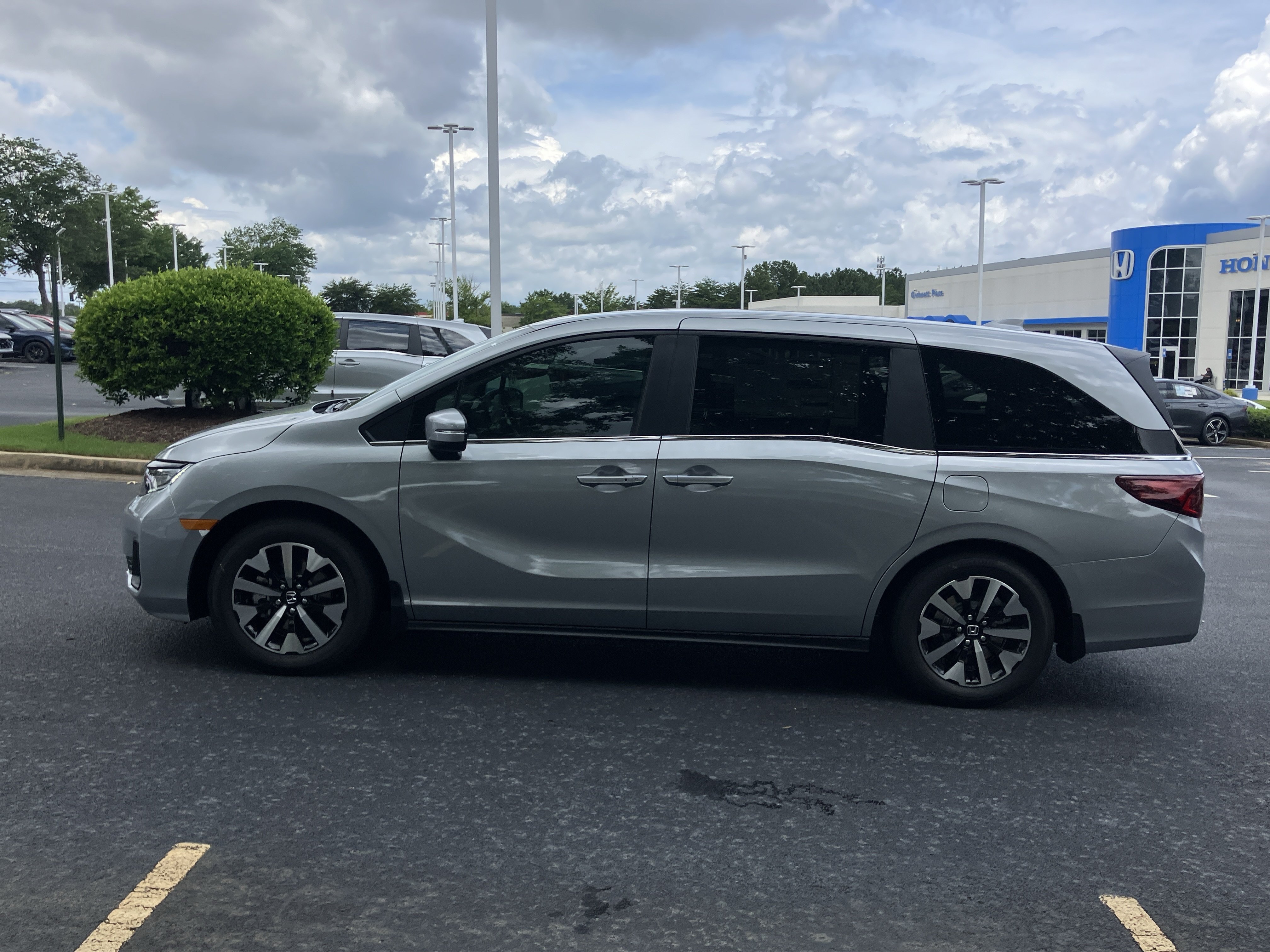 New 2026 Honda Odyssey EX-L image 6