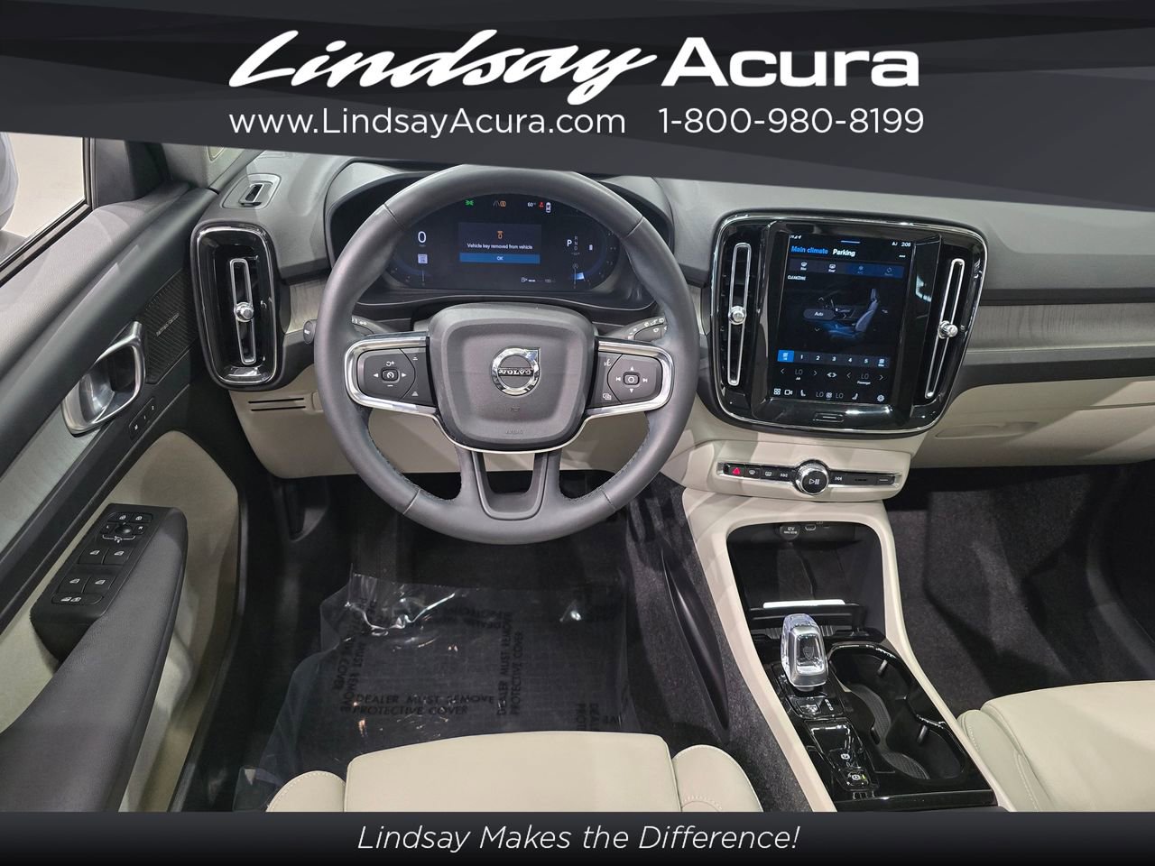 Used 2024 Volvo XC40 B5 Ultimate image 13