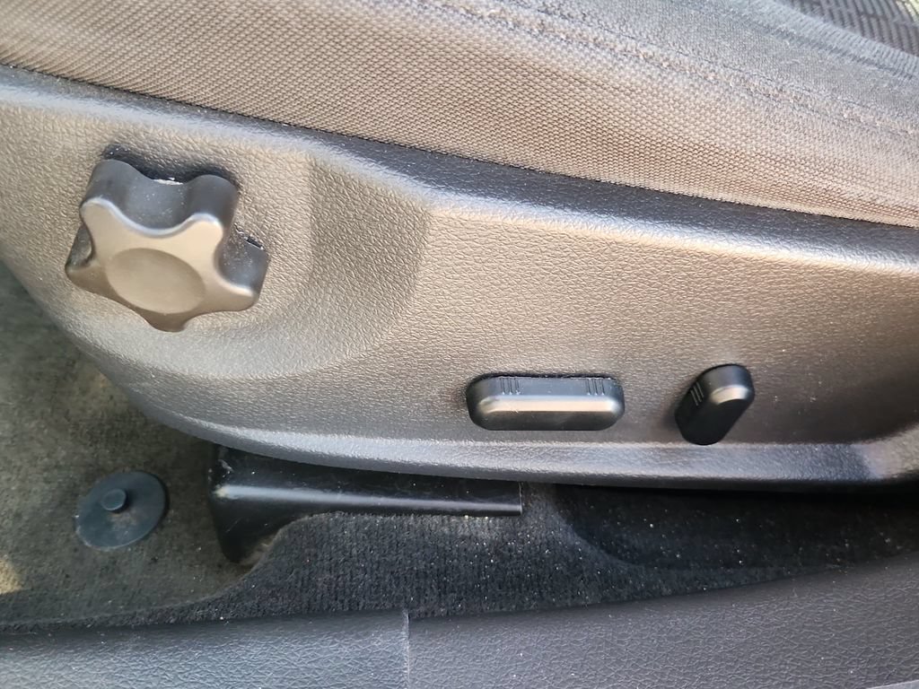 Used 2012 Ford Fusion SE FWD image 8