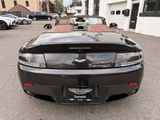 Used 2017 Aston Martin V12 Vantage S RWD image 4