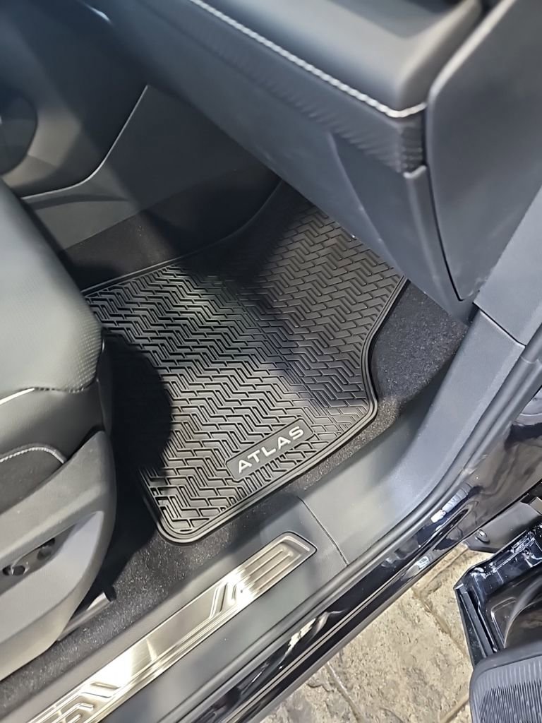 New 2026 Volkswagen Atlas SEL Premium R-Line image 14