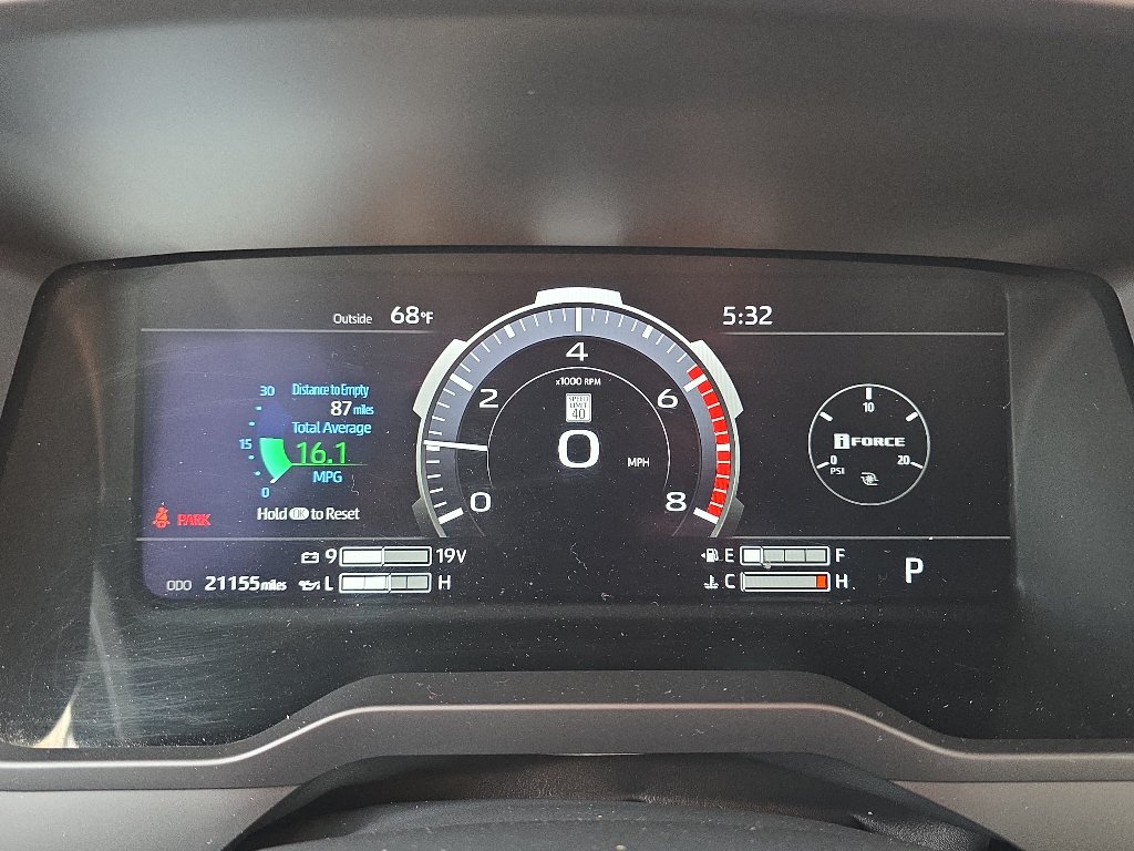 Used 2024 Toyota Tundra Limited w/ TRD Off-Road Package AWD/4WD image 10