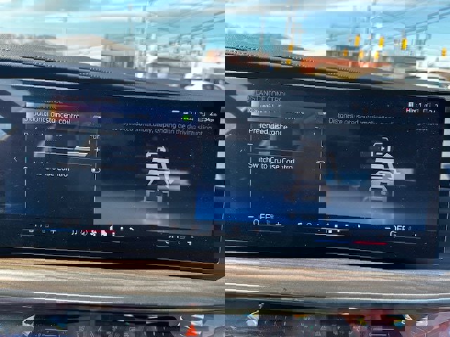 Certified 2024 BMW i7 xDrive60 image 20