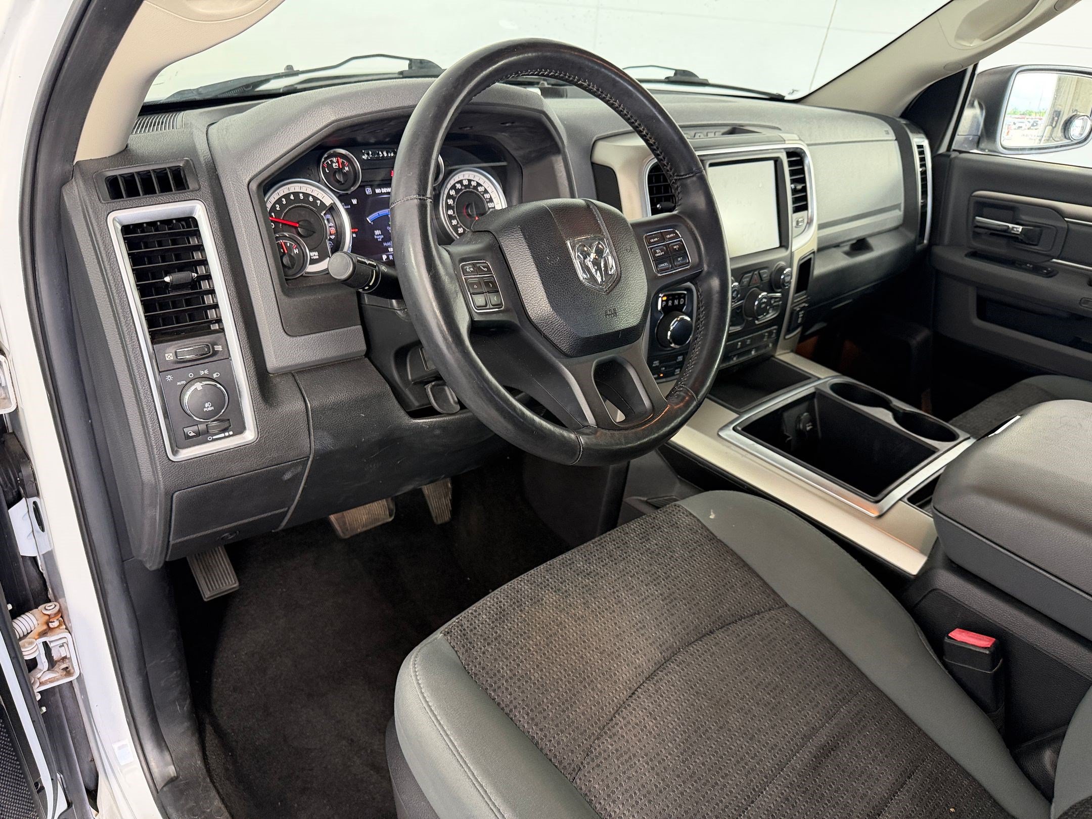 Used 2014 RAM 1500 Lone Star AWD/4WD image 3