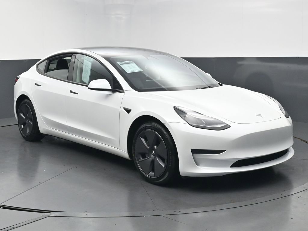 Used 2023 Tesla Model 3 Standard Range RWD image 3