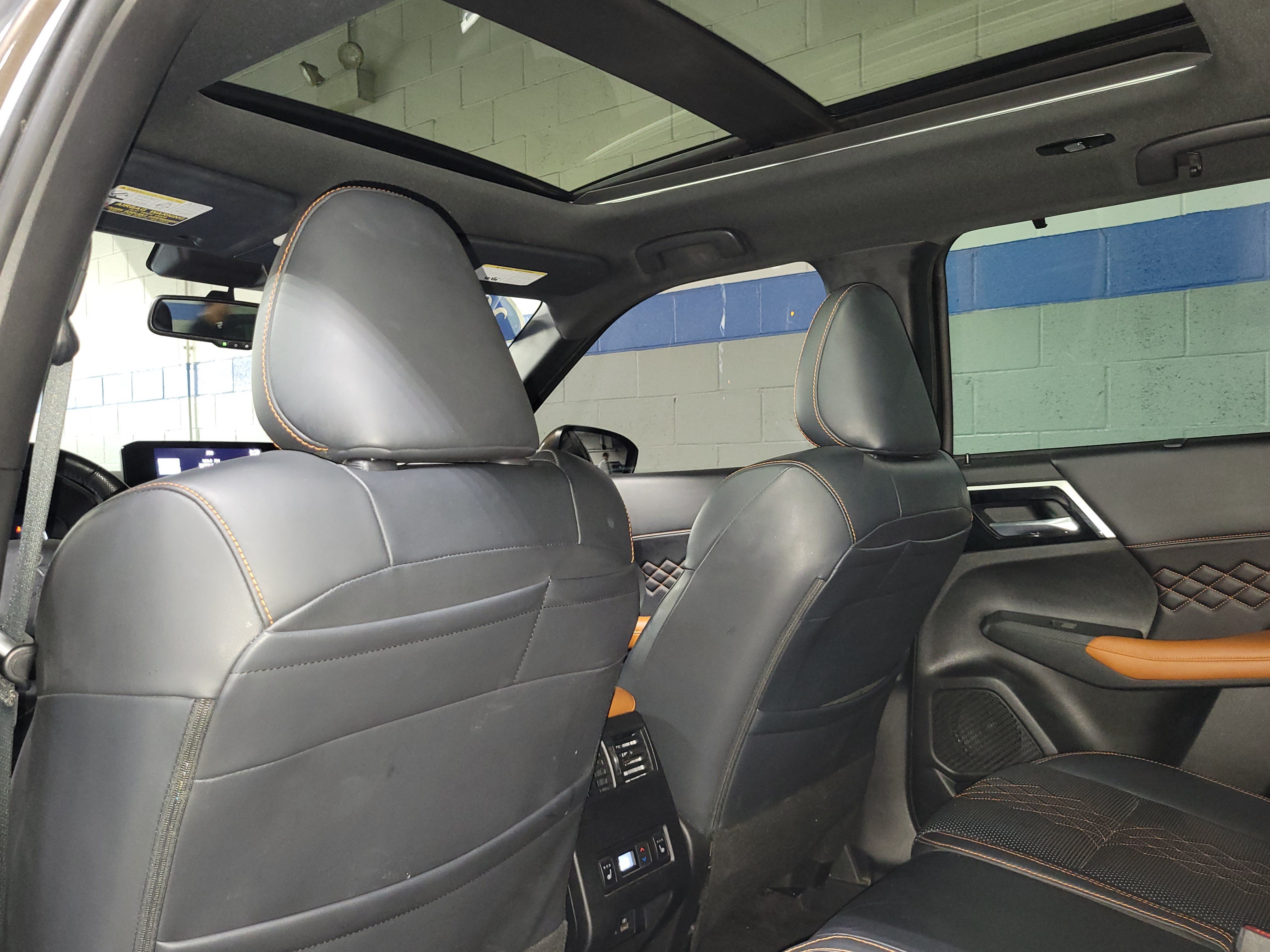 Used 2022 Mitsubishi Outlander SEL AWD/4WD image 17
