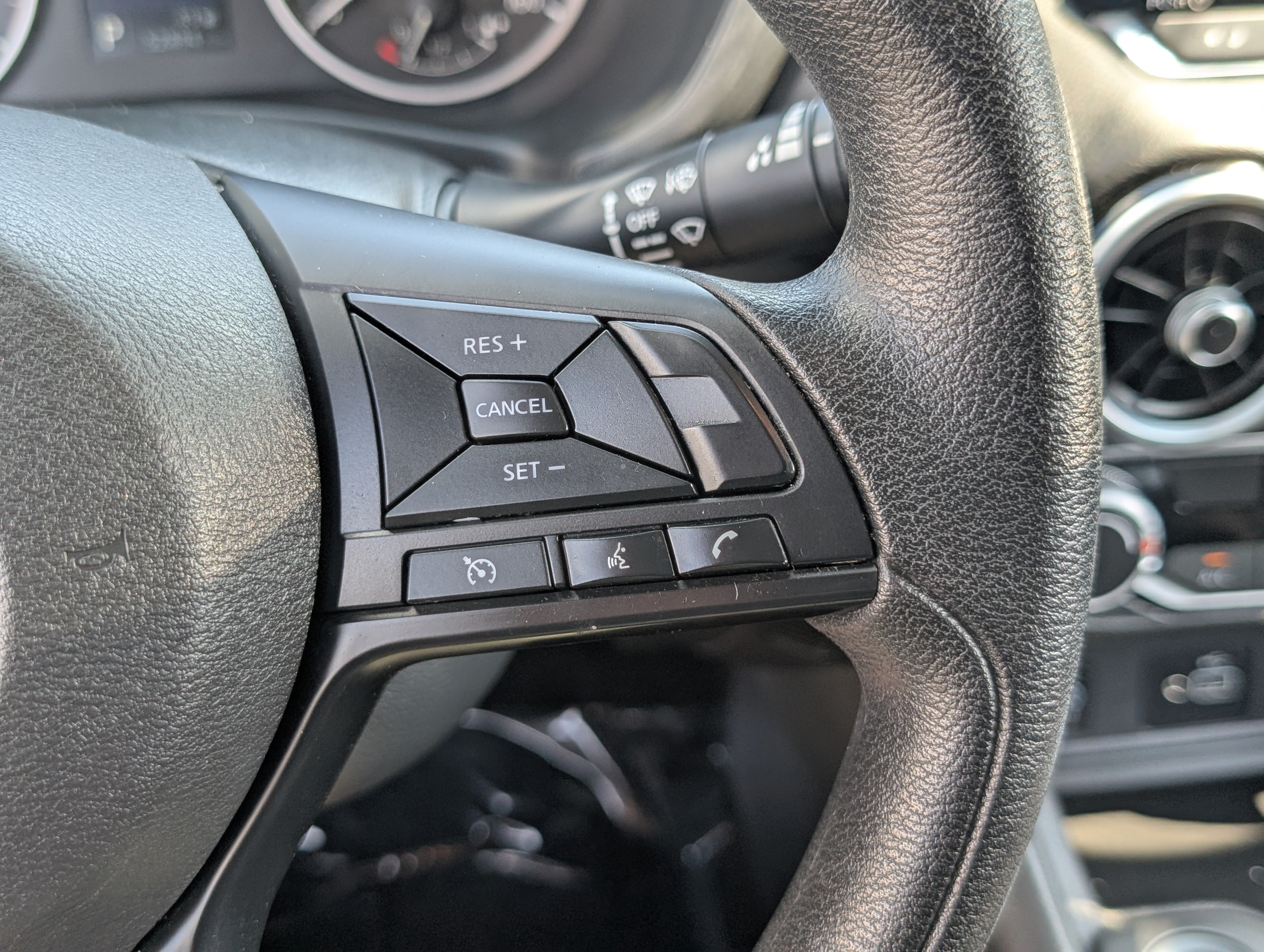 Used 2024 Nissan Sentra S FWD image 17