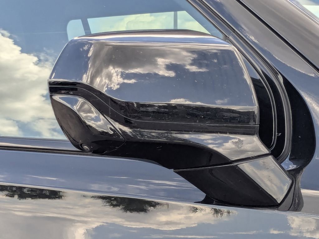 Certified 2025 Chevrolet Suburban Z71 AWD/4WD image 12