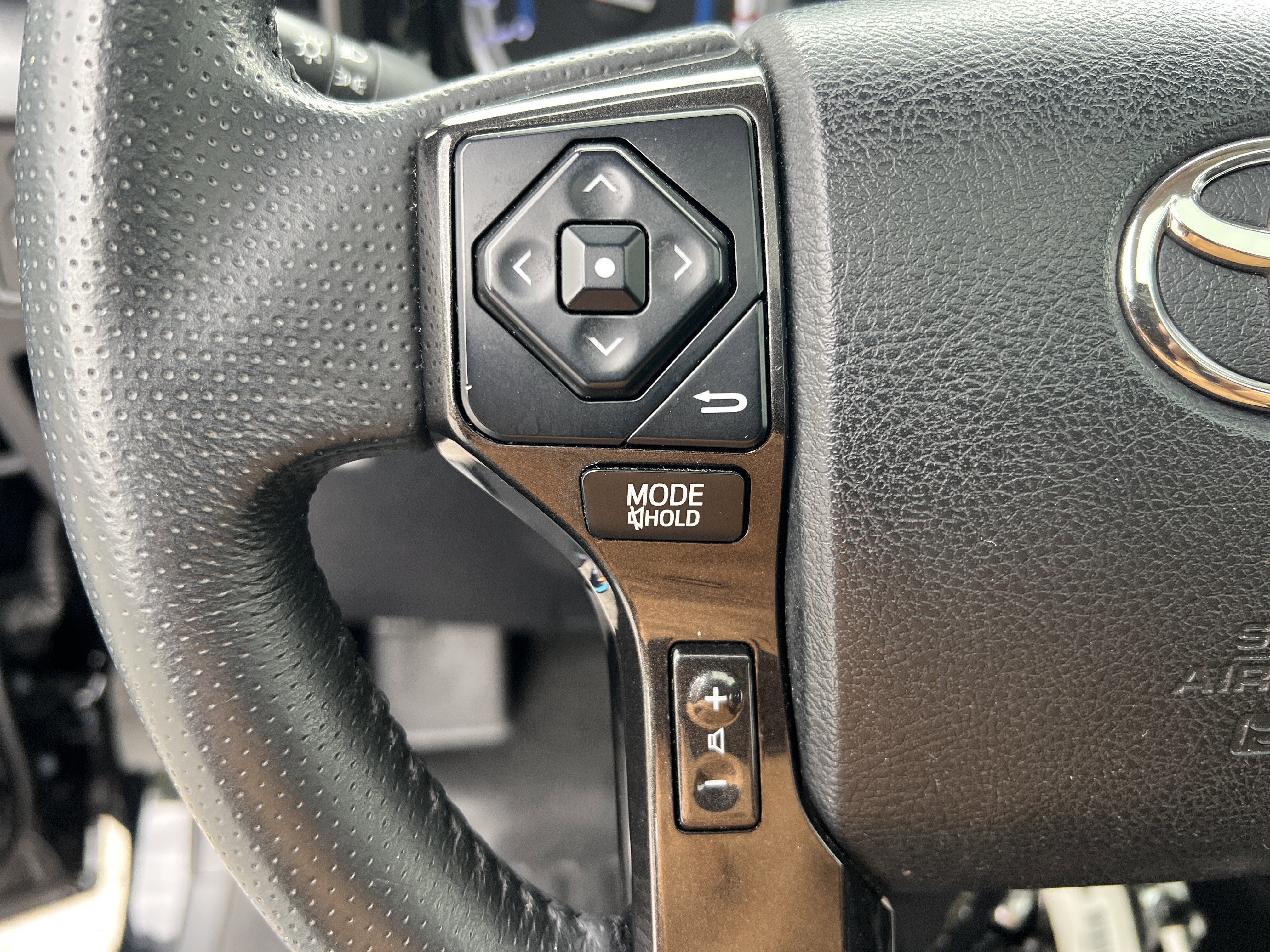 Used 2019 Toyota 4Runner 4WD image 32