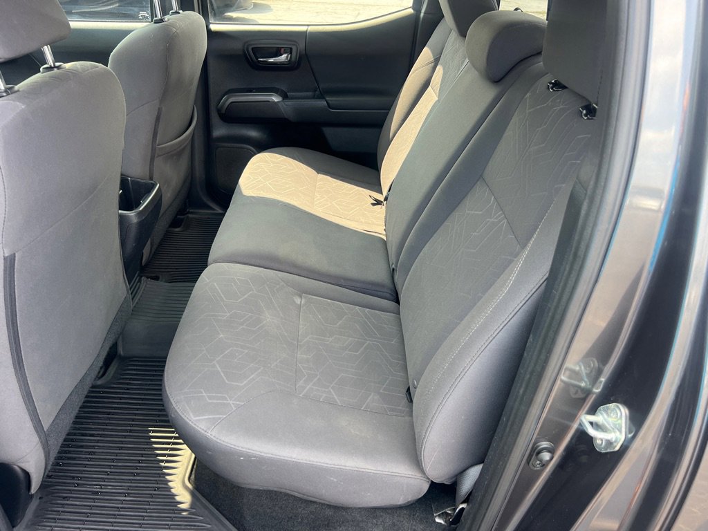 Used 2017 Toyota Tacoma 4x4 Double Cab image 14