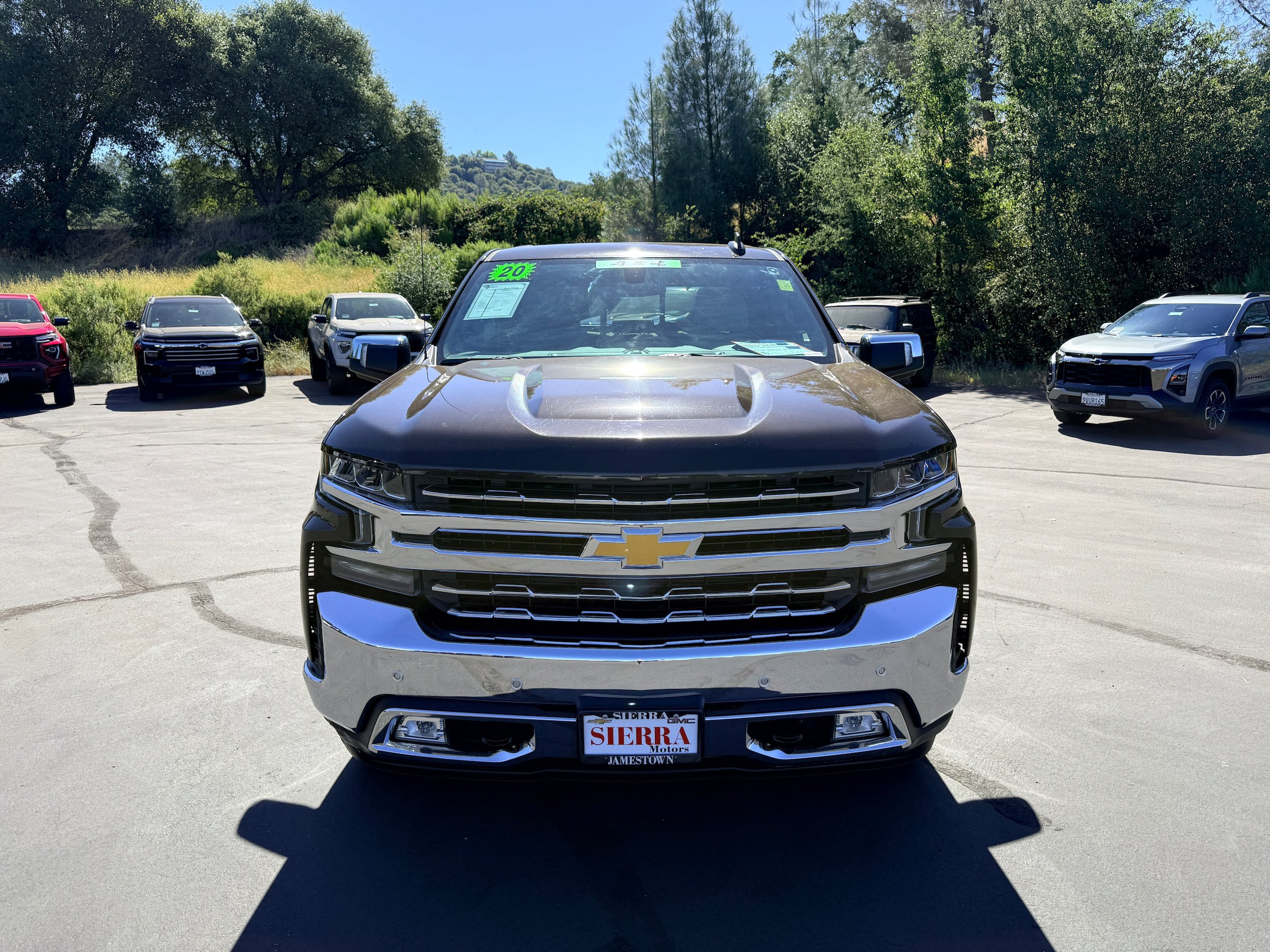 Used 2020 Chevrolet Silverado 1500 LTZ w/ LTZ Plus Package AWD/4WD image 3