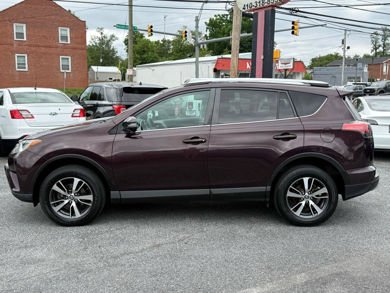 Used 2016 Toyota RAV4 XLE AWD/4WD image 5