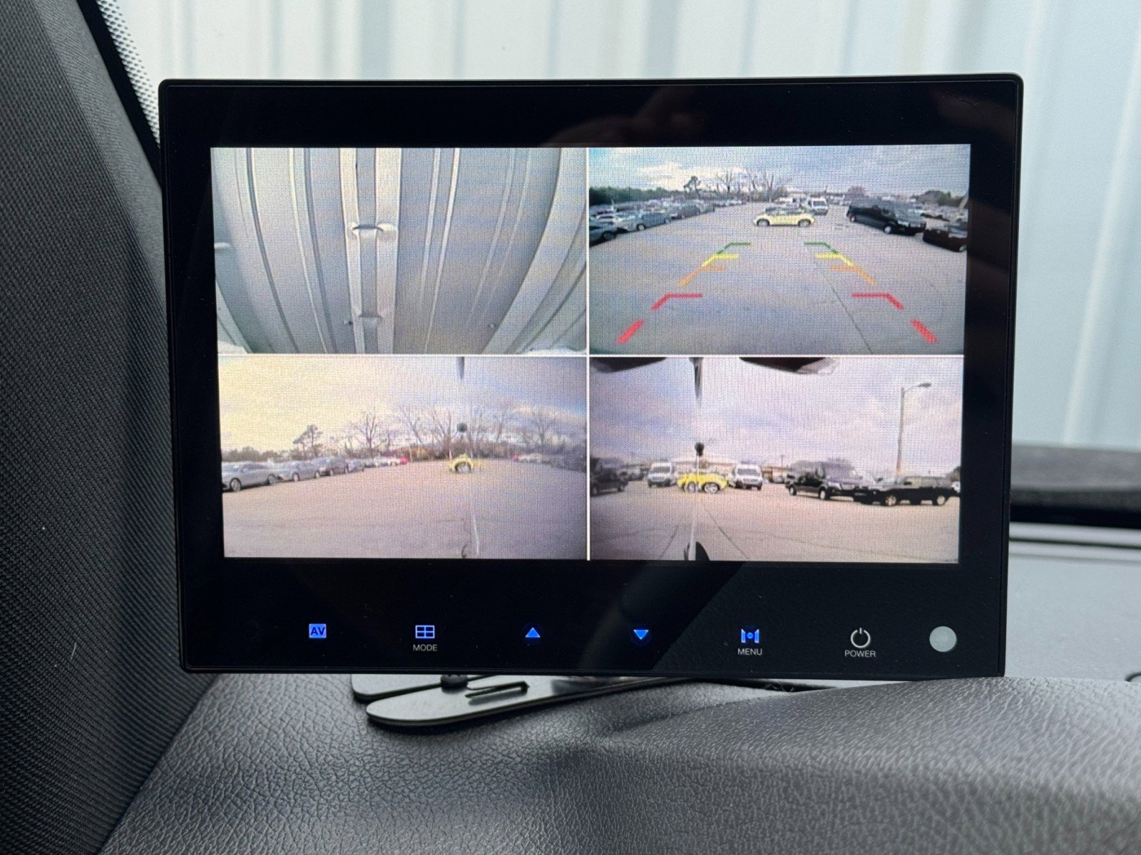 Used 2023 Mercedes-Benz Sprinter 3500 w/ Parking Package image 19