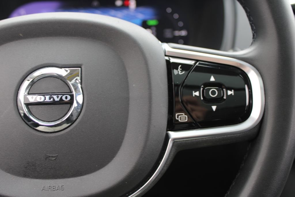 Used 2023 Volvo XC90 T8 Ultimate w/ Protection Package Premier image 13