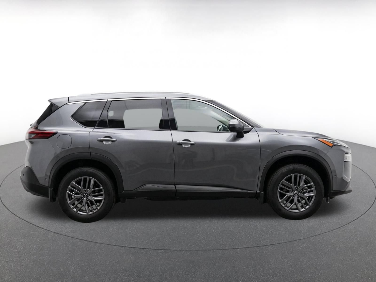 Used 2026 Nissan Rogue SV AWD/4WD image 18