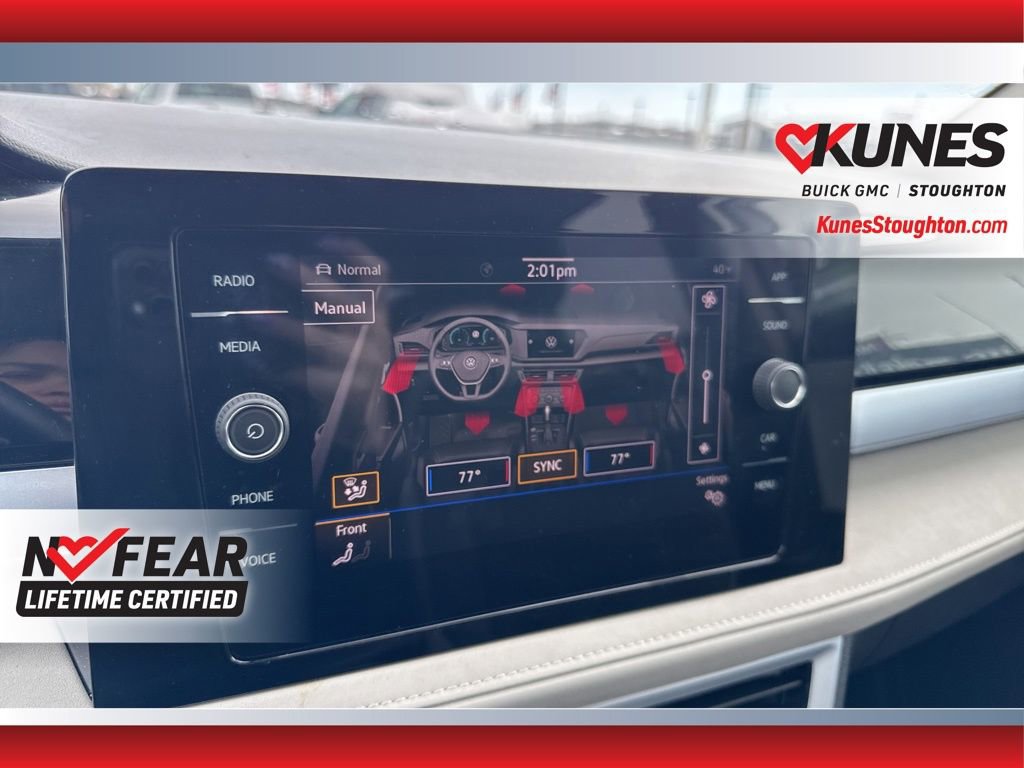 Used 2025 Volkswagen Taos SE AWD/4WD image 30